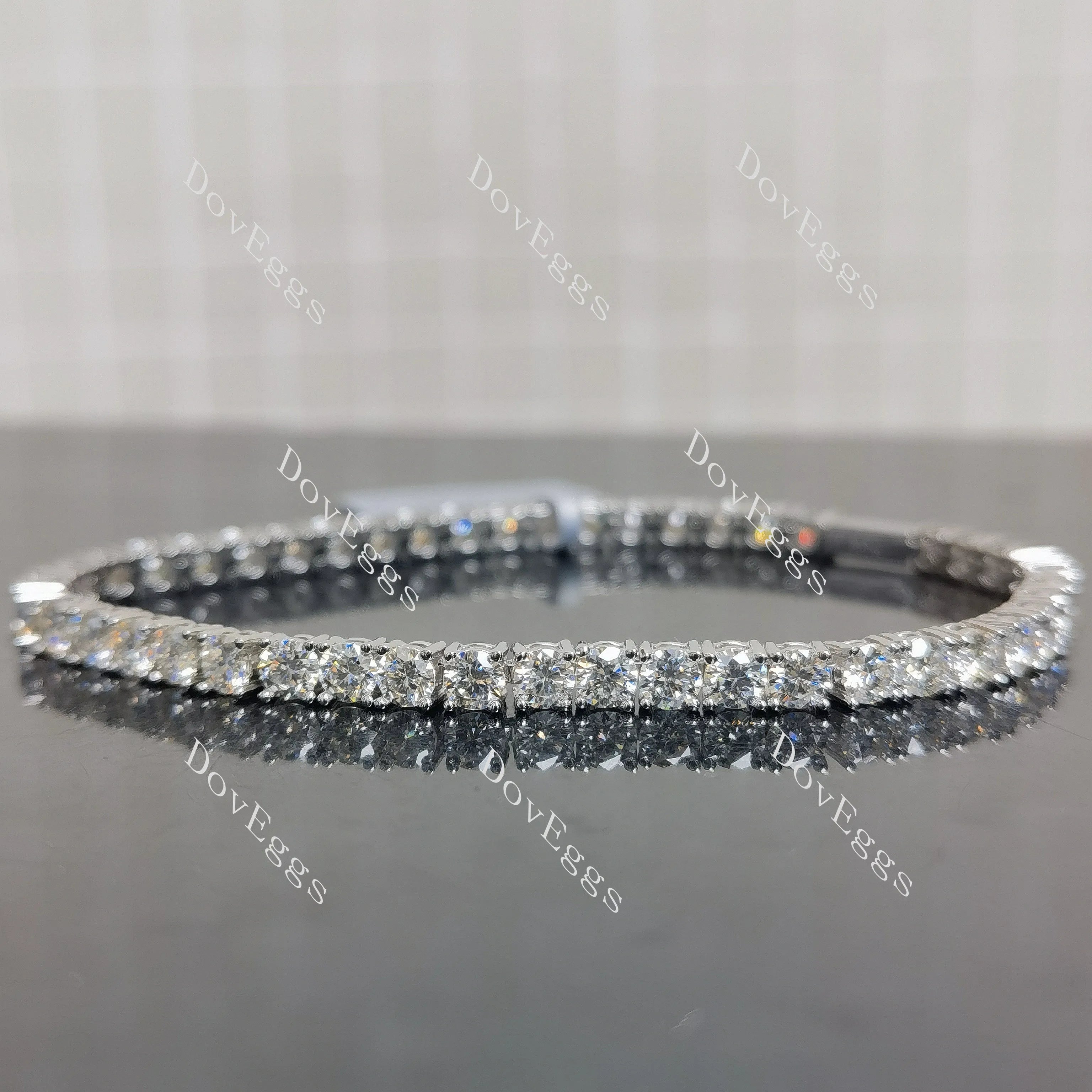(8 inches) Doveggs 4mm round moissanite tennis bracelet