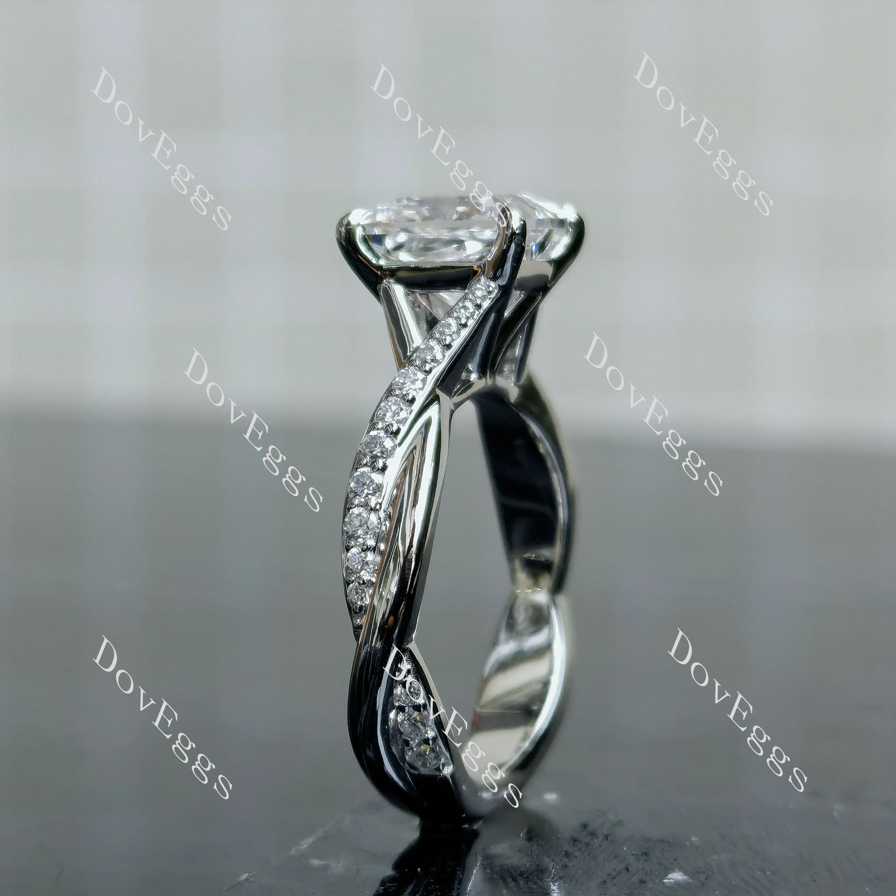 Doveggs Princess Pave Lab Grown Diamond Engagement Ring