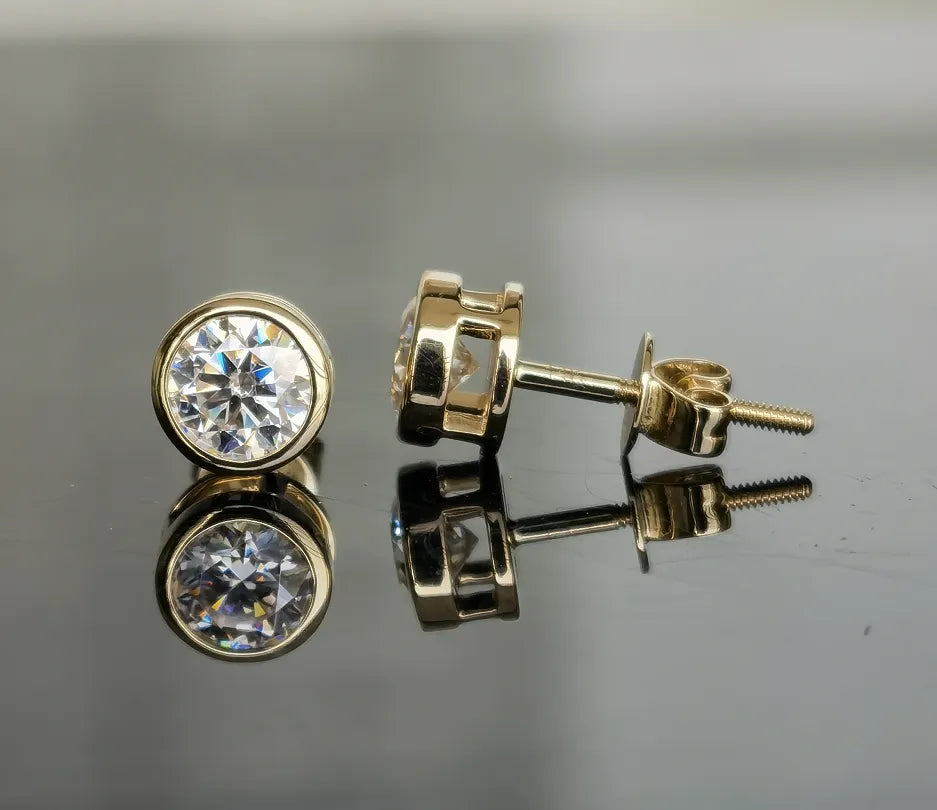 Doveggs round moissanite studs earring for women