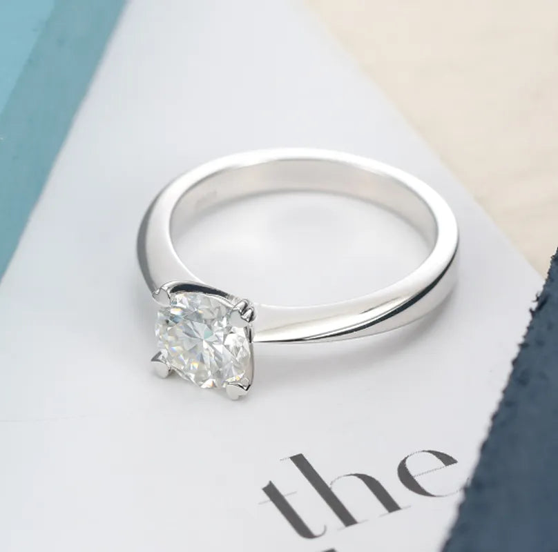 doveggs round solitaire moissanite engagement ring