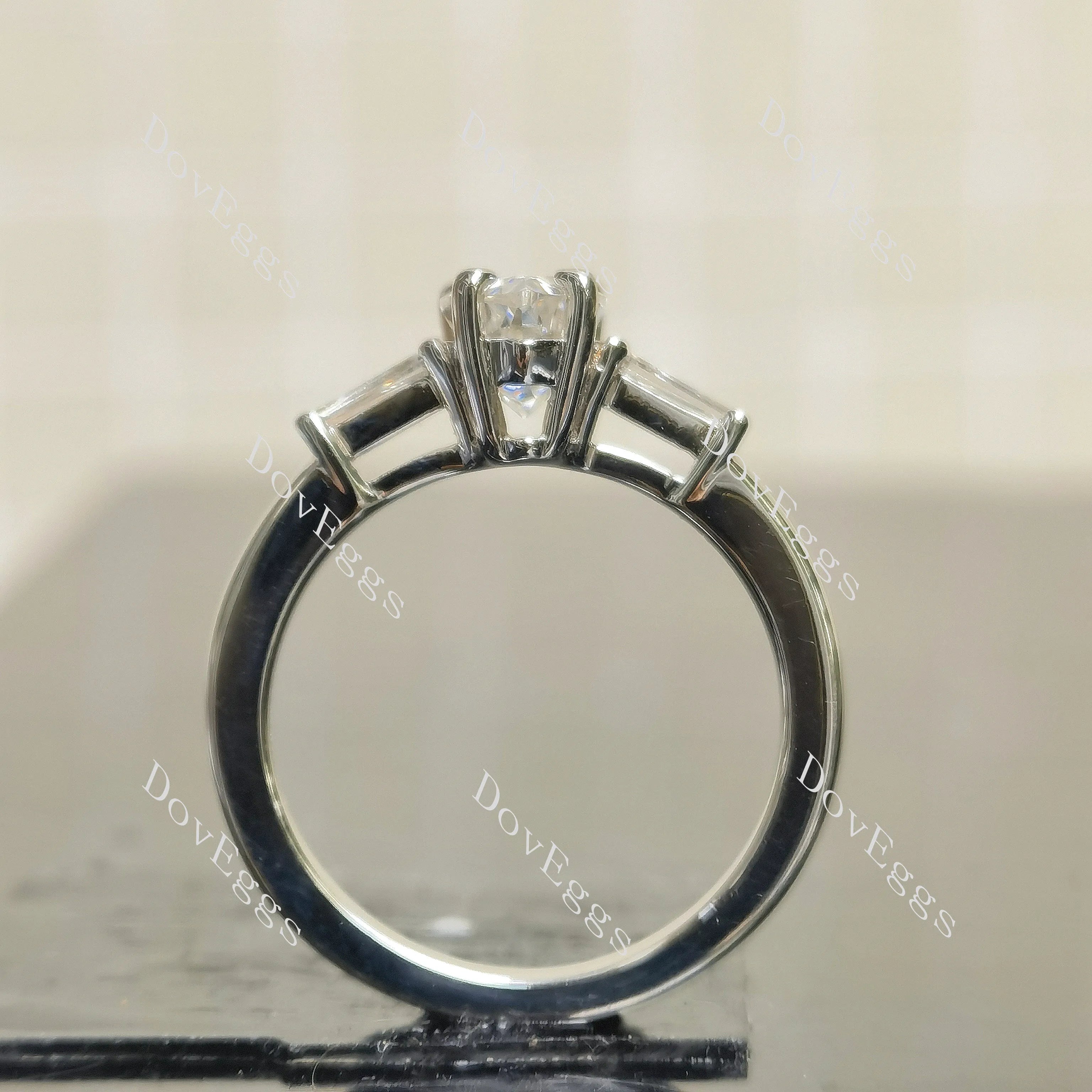 (size 6.5 & 8) Doveggs sterling silver 2ct round/pear moissanite engagement ring