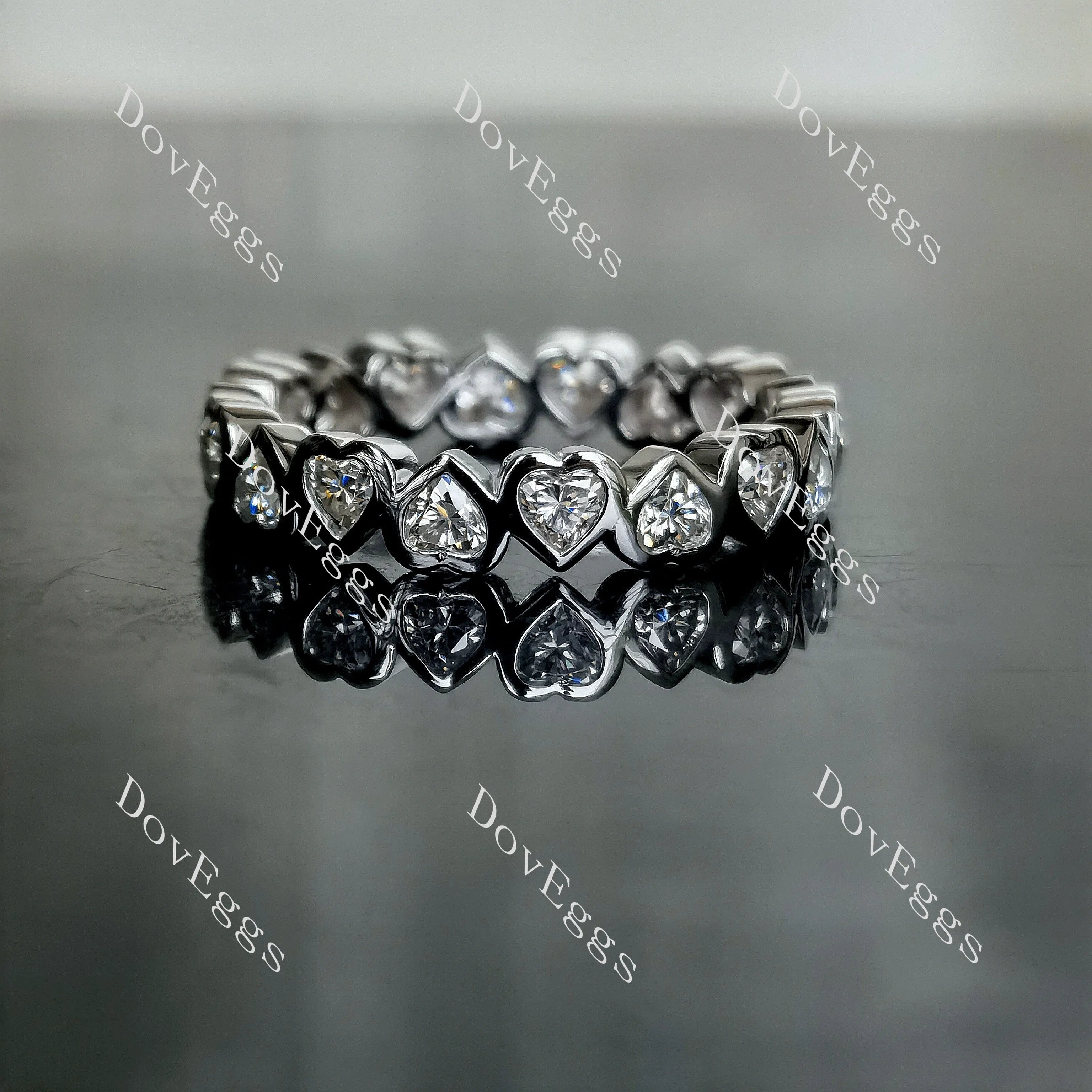 Doveggs heart eternity bezel moissanite/lab grown diamond wedding band-4.2mm band width