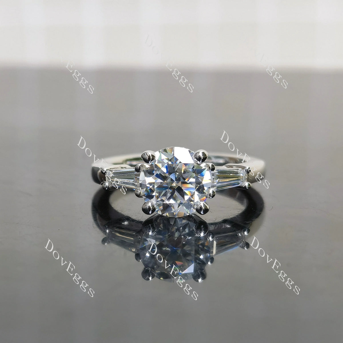 size 6.5 2ct Round(H&A cut)