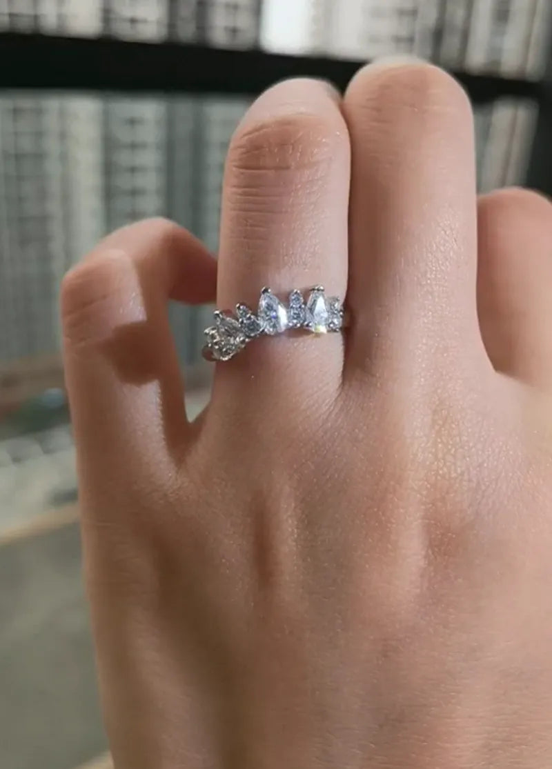 Doveggs crown moissanite /lab grown diamond engagement ring wedding band-2.0mm band width