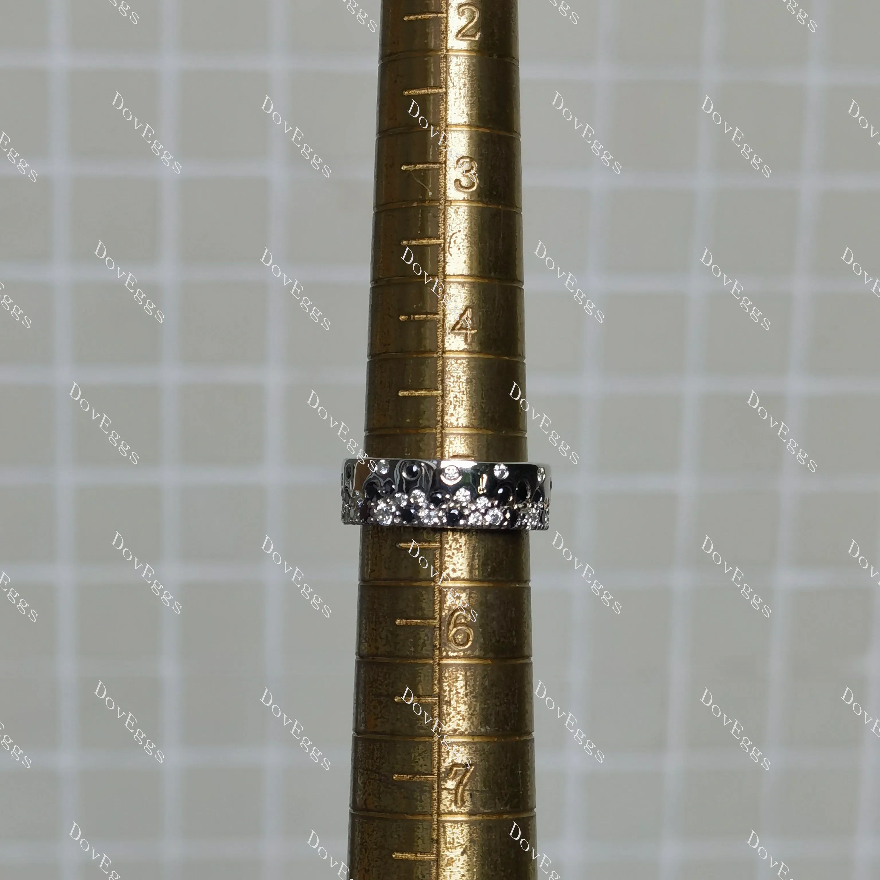 (size 5) Doveggs sterling silver 1.43cttw moissanite and black sapphire wedding band