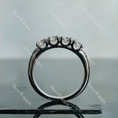 Doveggs round four stones pave moissanite/lab grown diamond wedding band-2.9mm band width