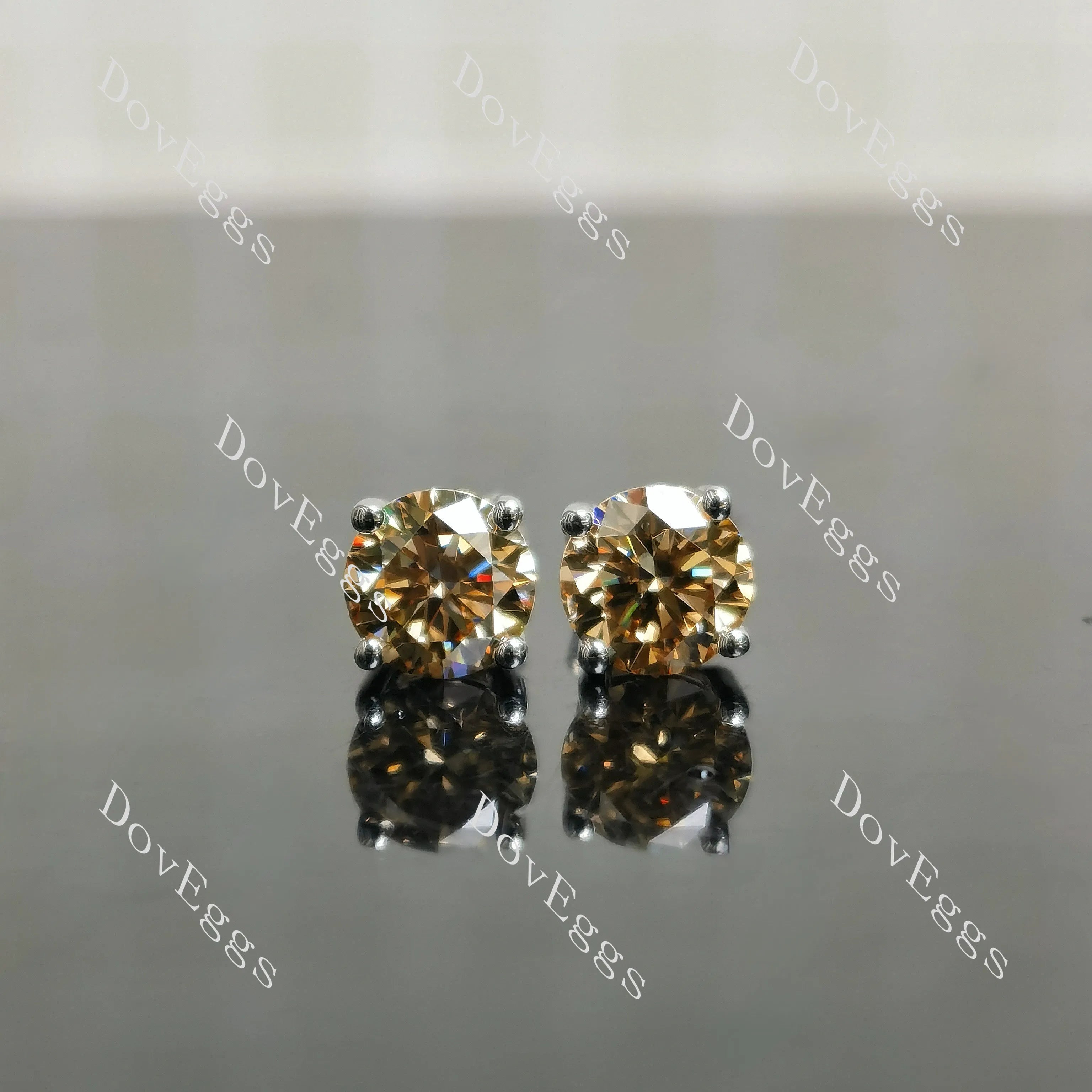 Doveggs 1ct/per round 2cttw Champagne color sterling silver moissanite earrings