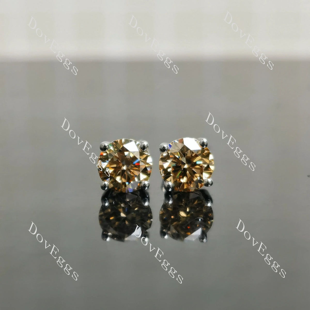 Doveggs 1ct/per round 2cttw Champagne color sterling silver moissanite earrings