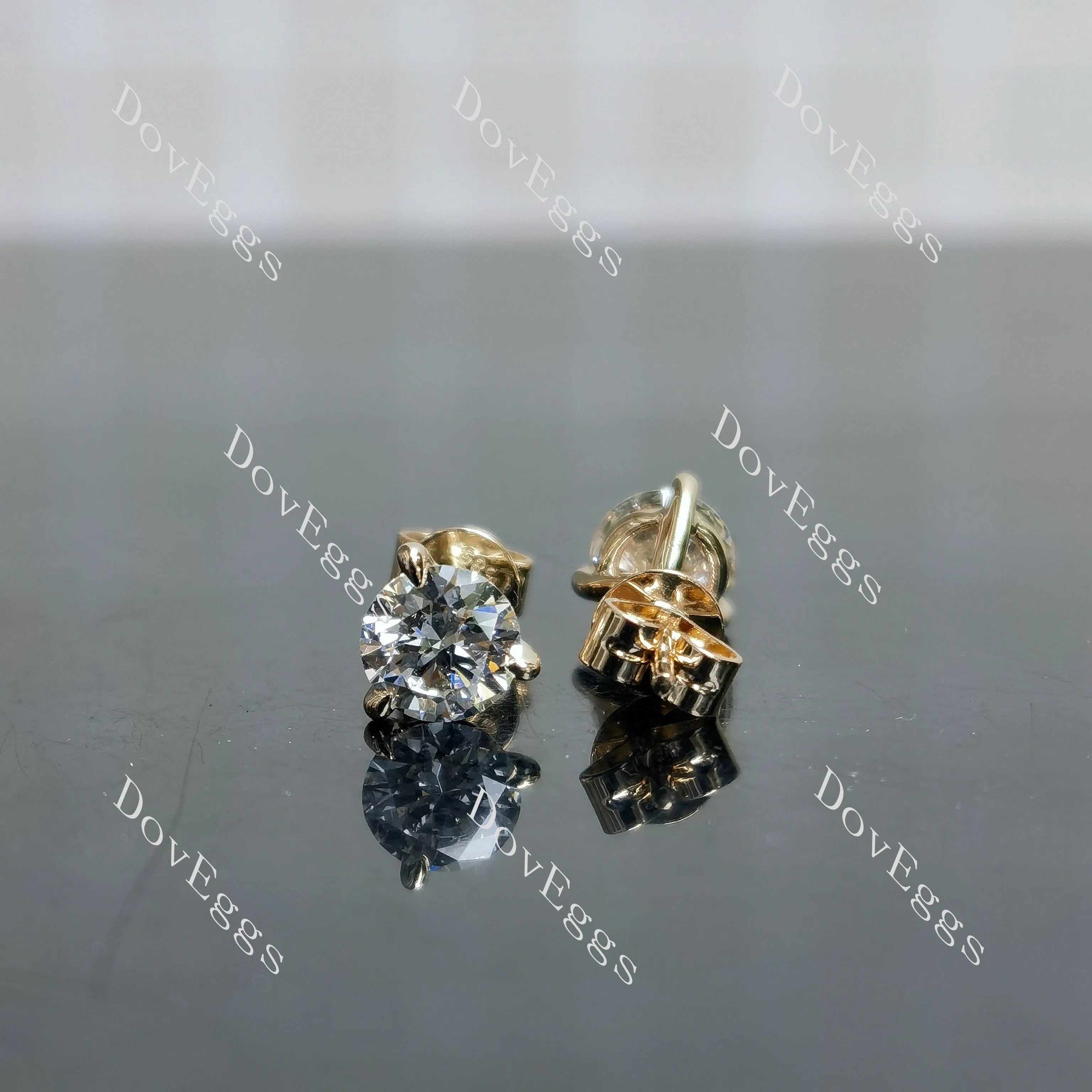 Doveggs Round Pave Lab Grown Diamond Earrings