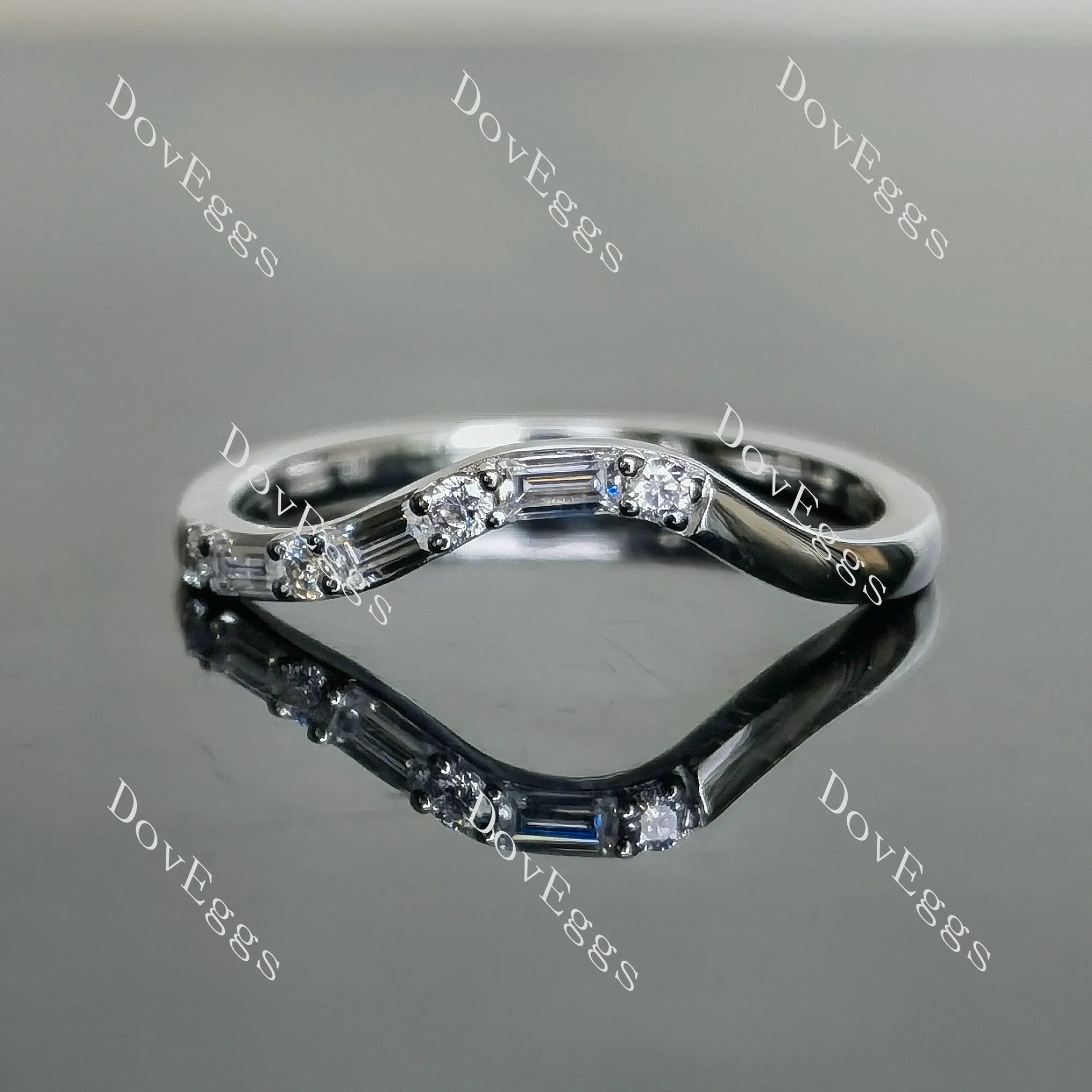 Doveggs baguette round moissanite/lab grown diamond wedding band-1.5mm band width