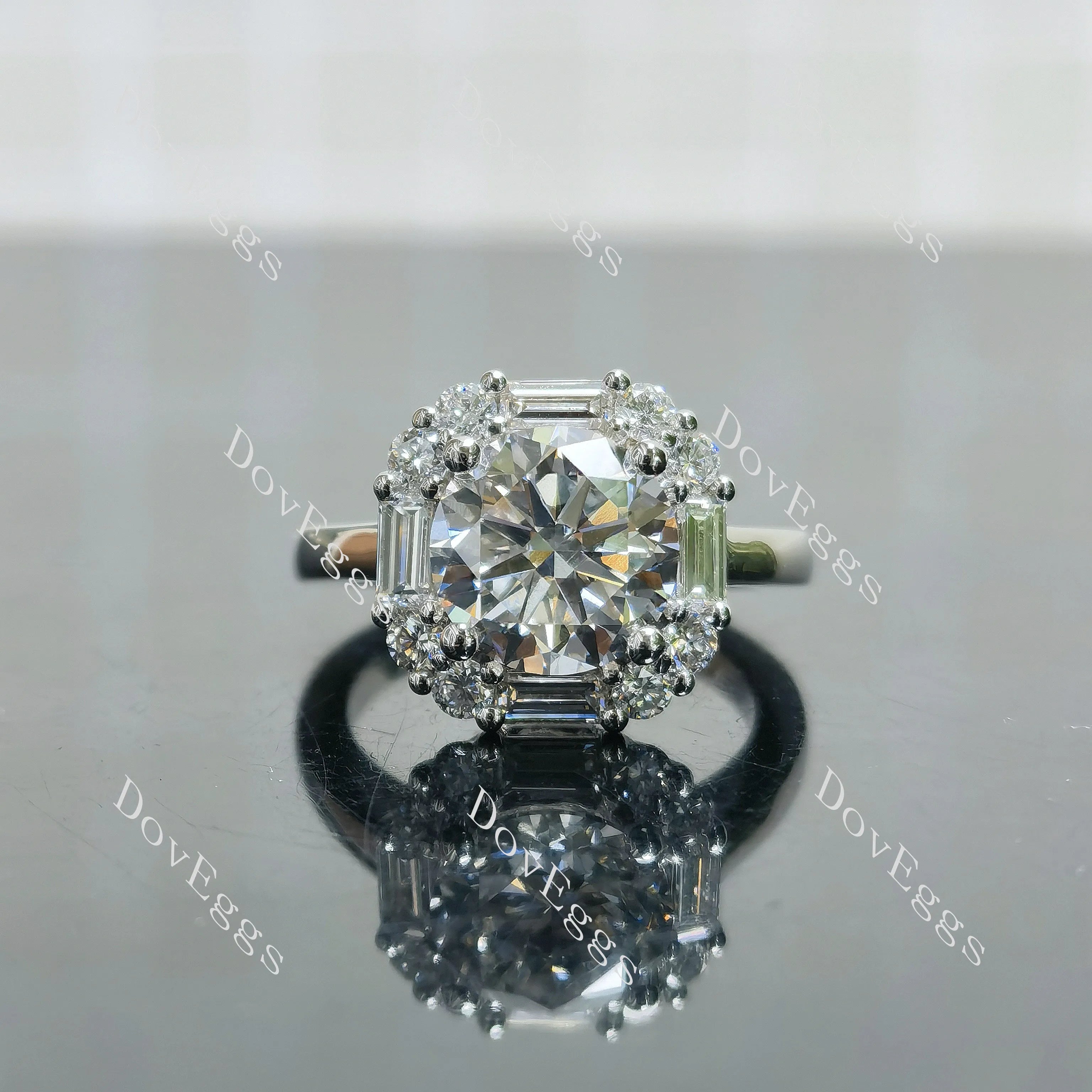 Doveggs Round Halo Vintage Lab Grown Diamond Engagement Ring