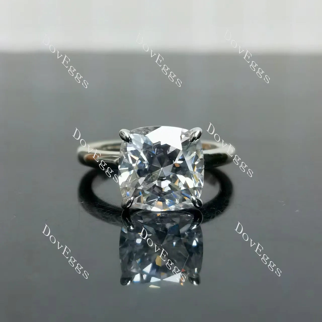 (size 5) Doveggs sterling silver gold 4ct cushion moissanite engagement ring