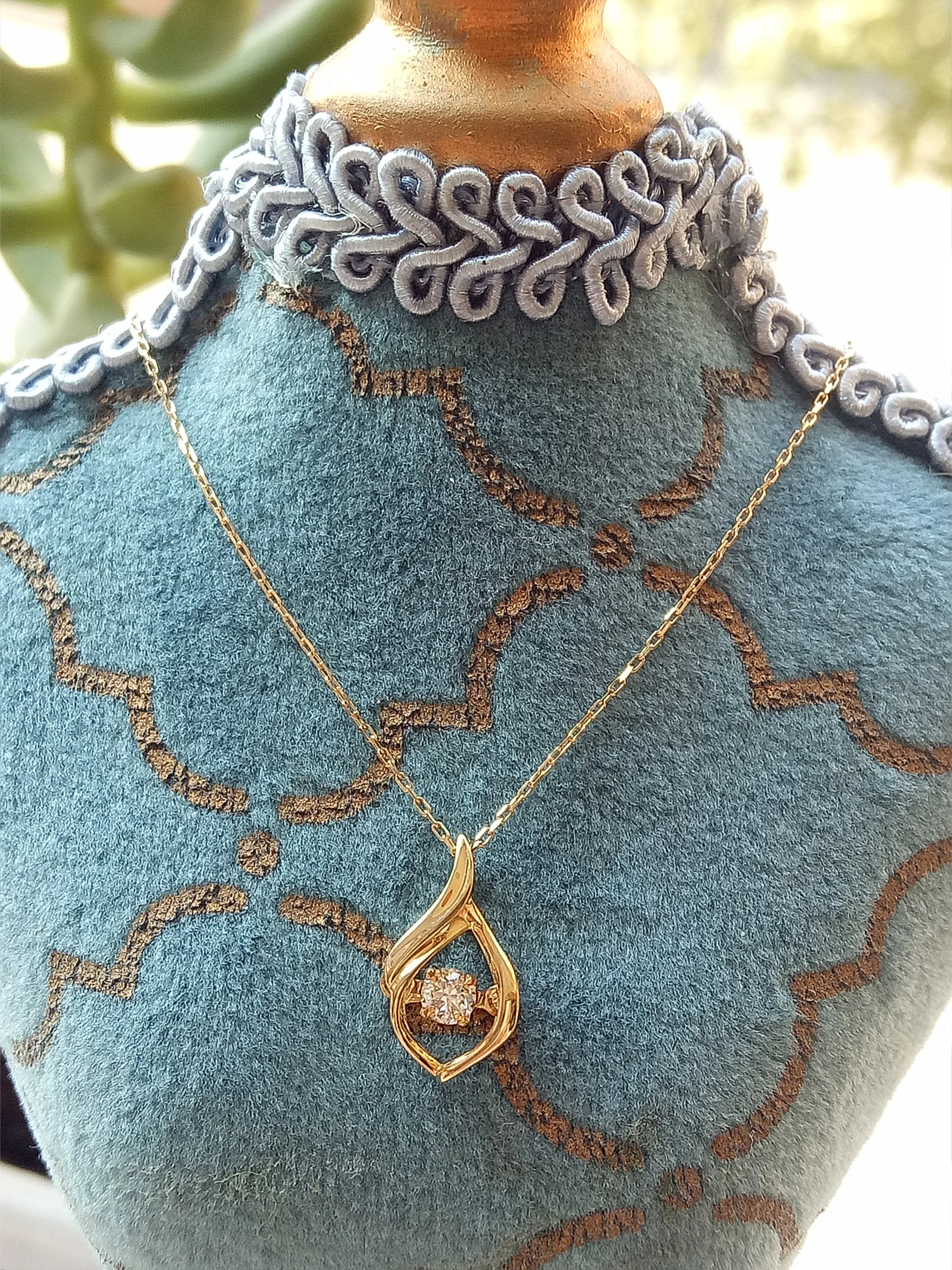 doveggs diamond 18k yellow gold center 0.08 carat diamond pendant necklace