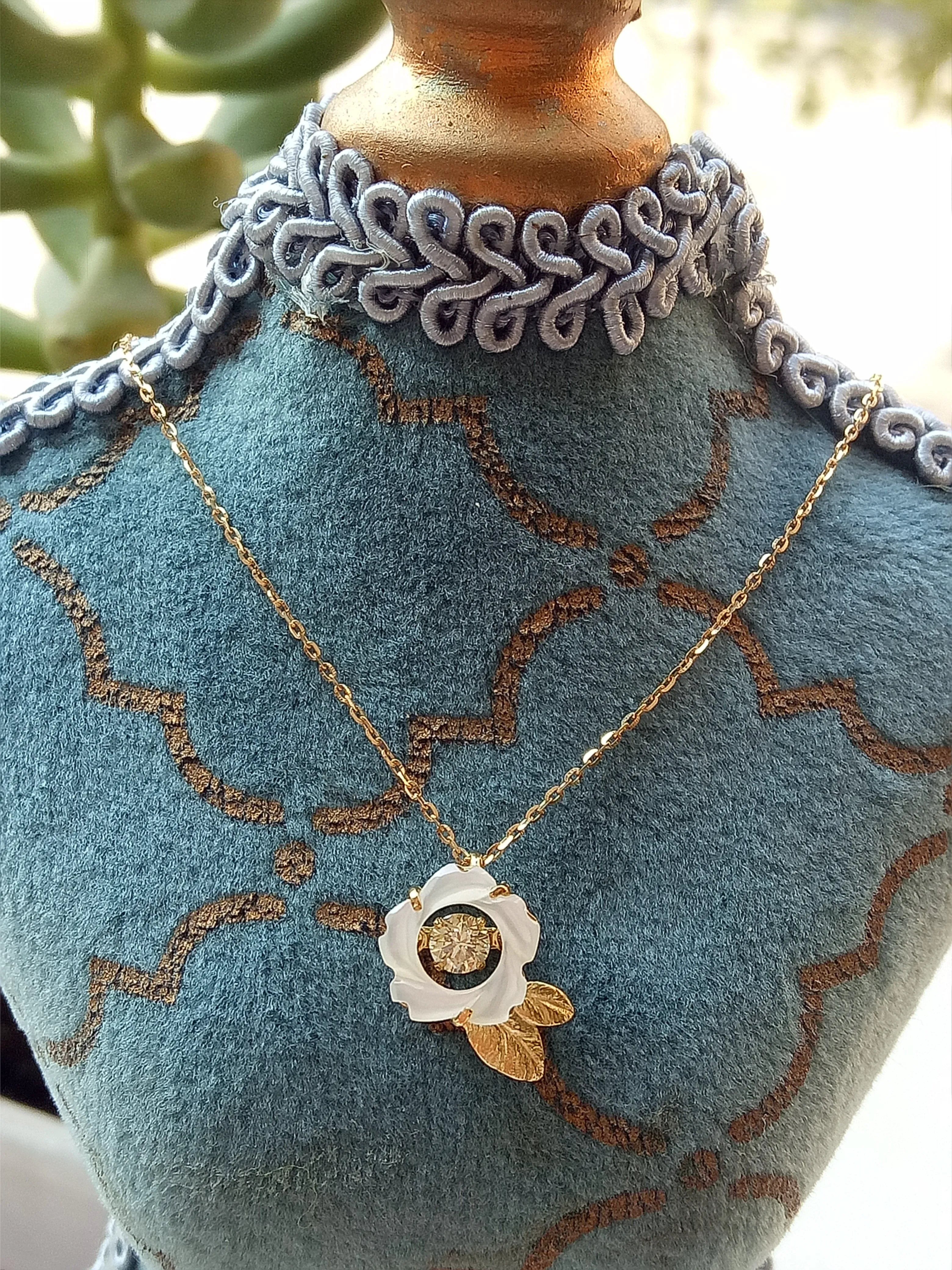 doveggs diamond 18k yellow gold center 0.1 carat diamond pendant necklace