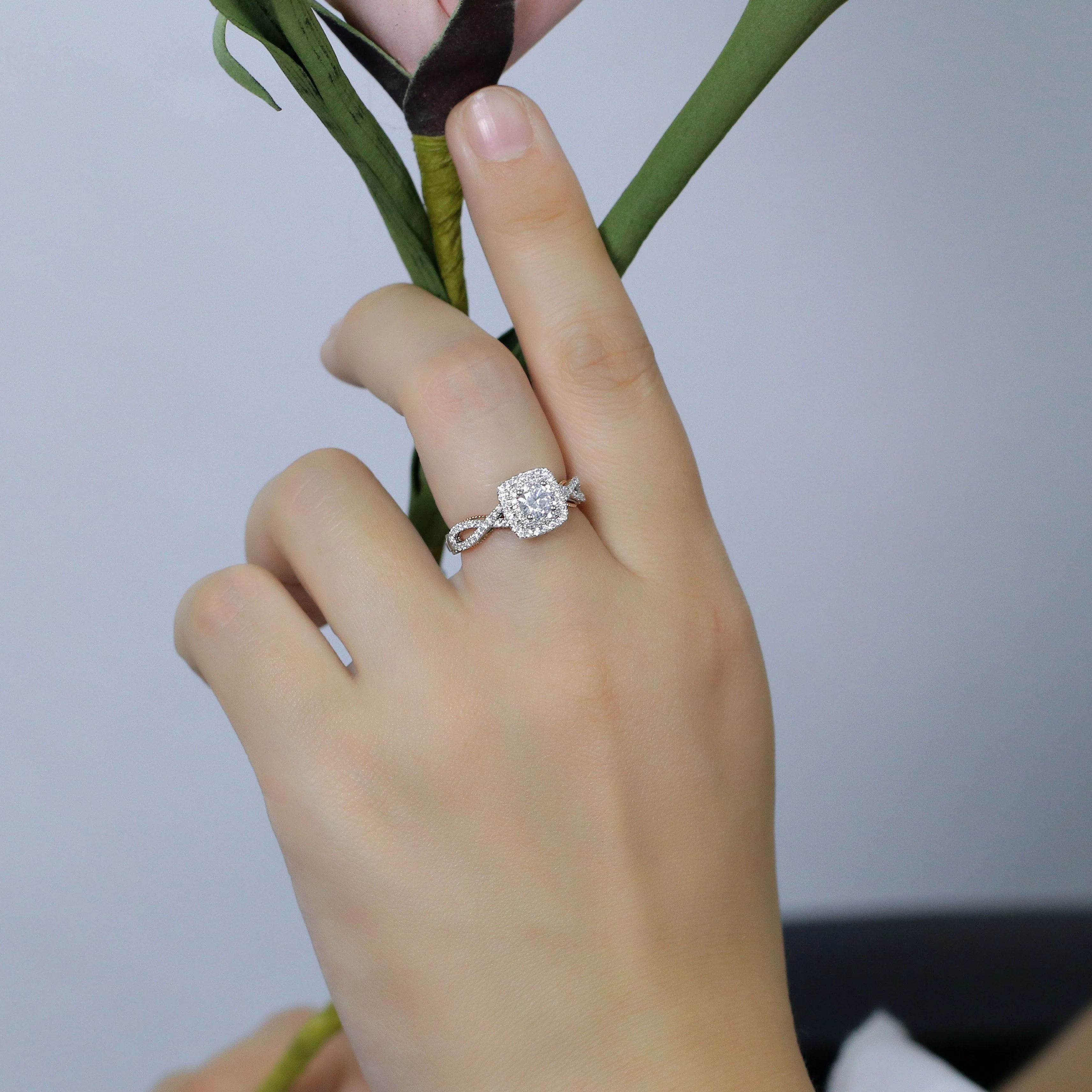 doveggs 0.5 carat round lab created diamond engagement ring