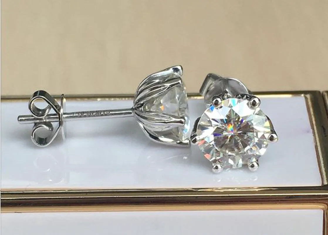 Doveggs flower shape round moissanite stud earrings for women
