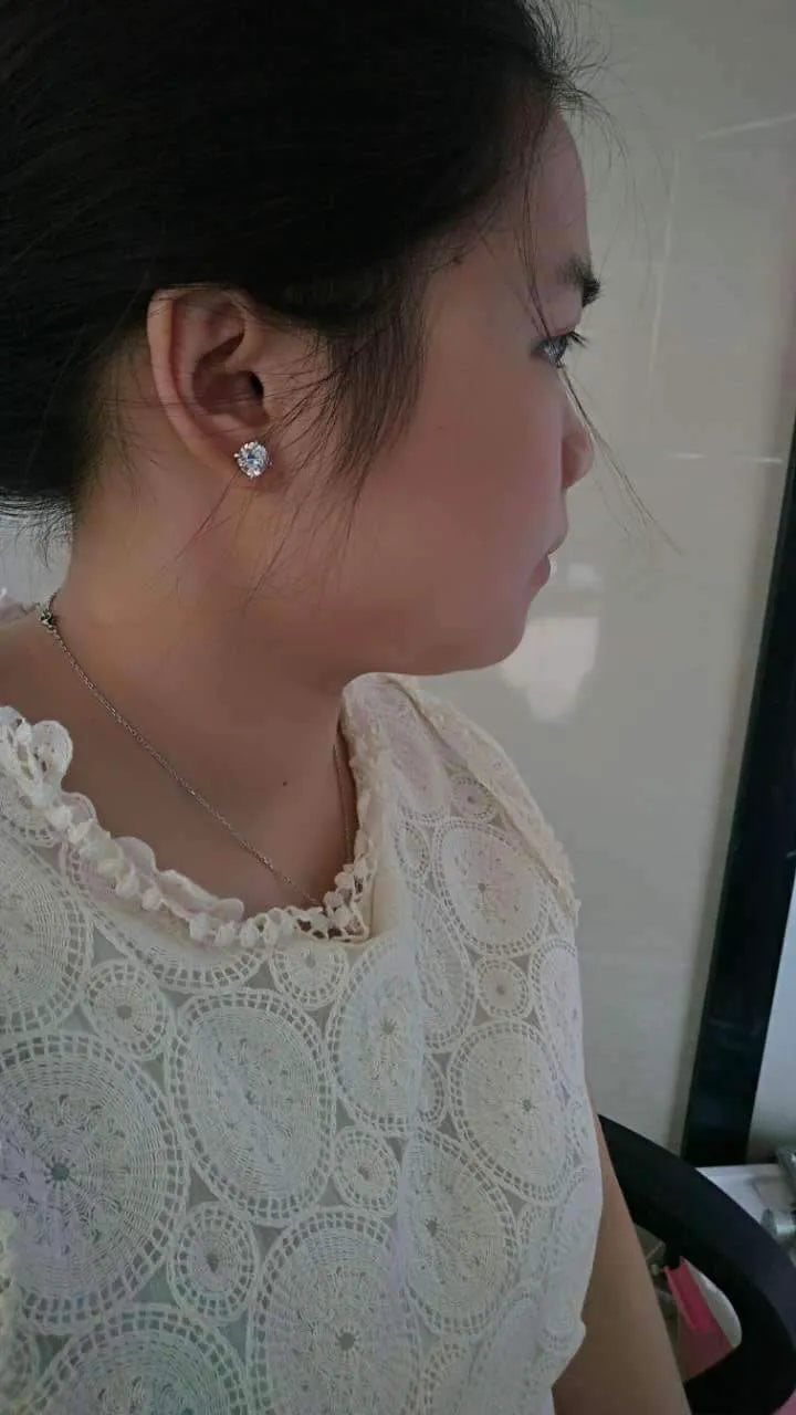 Doveggs round cut moissanite stud earrings for women