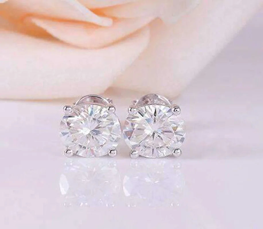 Doveggs solitaire oval moissanite stud earring for women