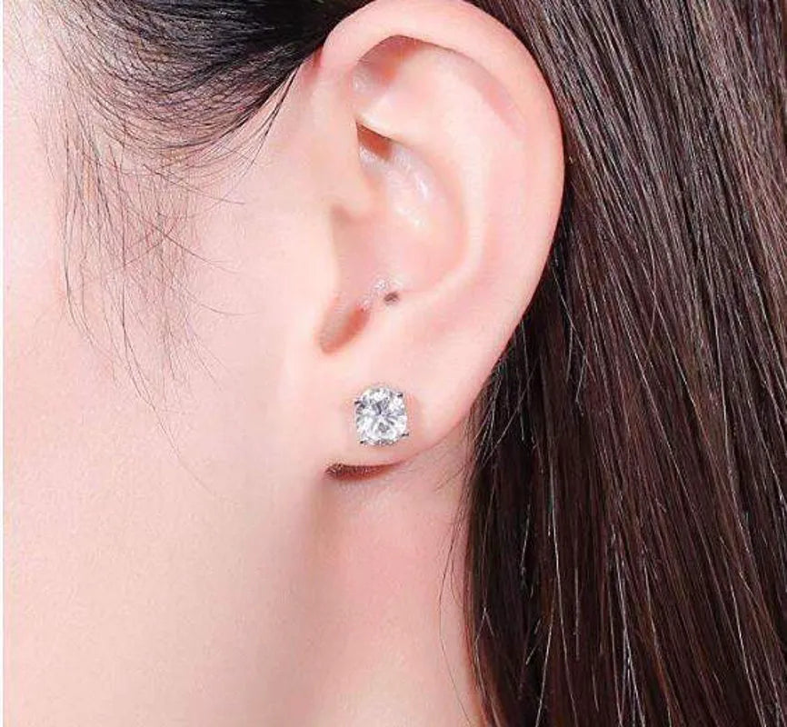 Doveggs solitaire oval moissanite stud earring for women