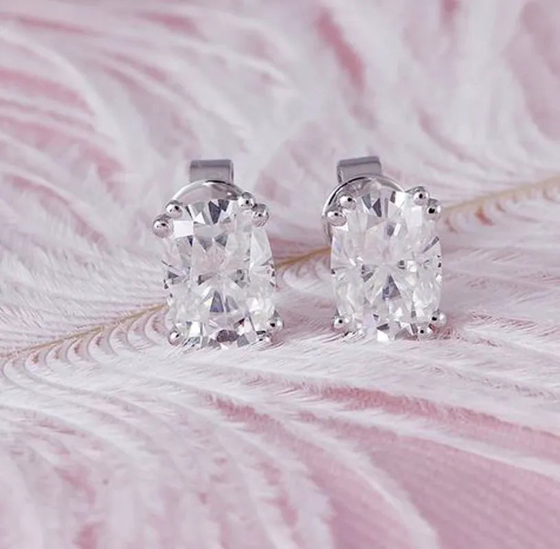 Doveggs solitaire cushion moissanite earrings for women