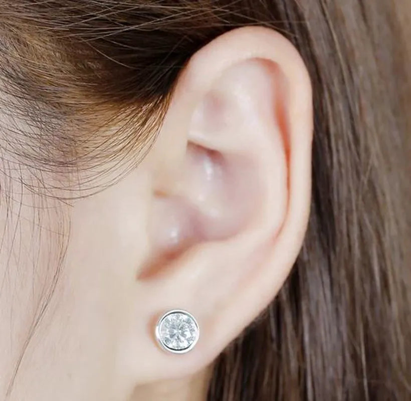 Doveggs bezel setting moissanite push back stud earrings