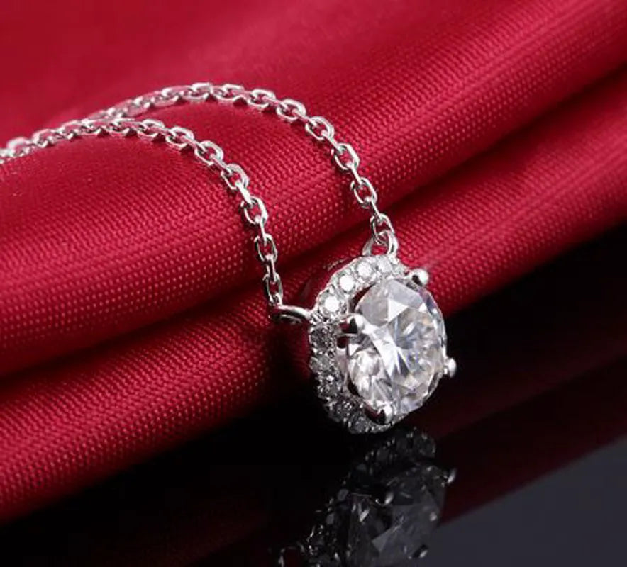 Doveggs round halo moissanite pendant necklace