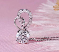 Doveggs round moissanite pendant necklace with accents (pendant only)