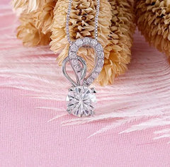Doveggs round moissanite pendant necklace with accents (pendant only)