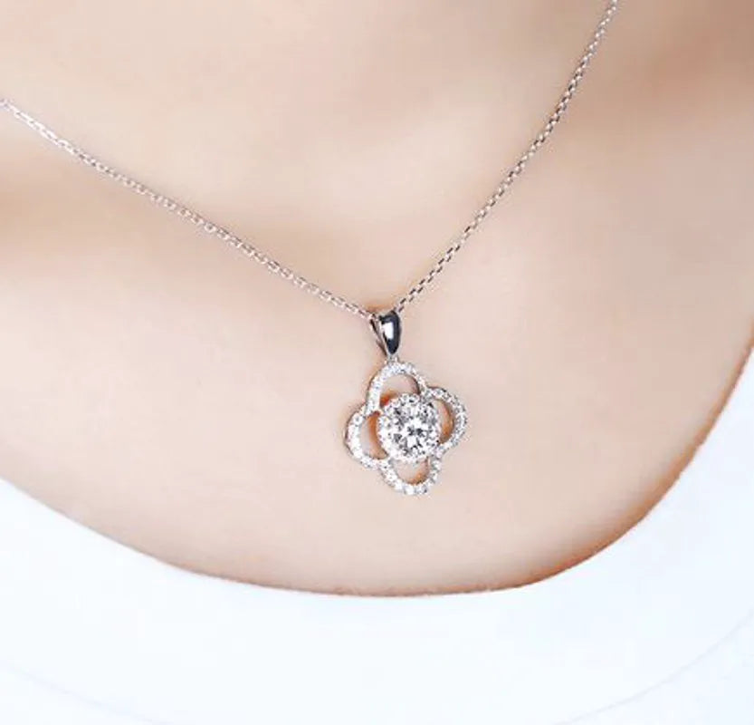 Doveggs round flower shape halo moissanite pendant necklace (pendant only)