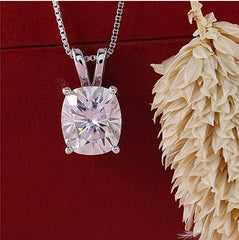 Doveggs cushion moissanite pendant necklace (pendant only)