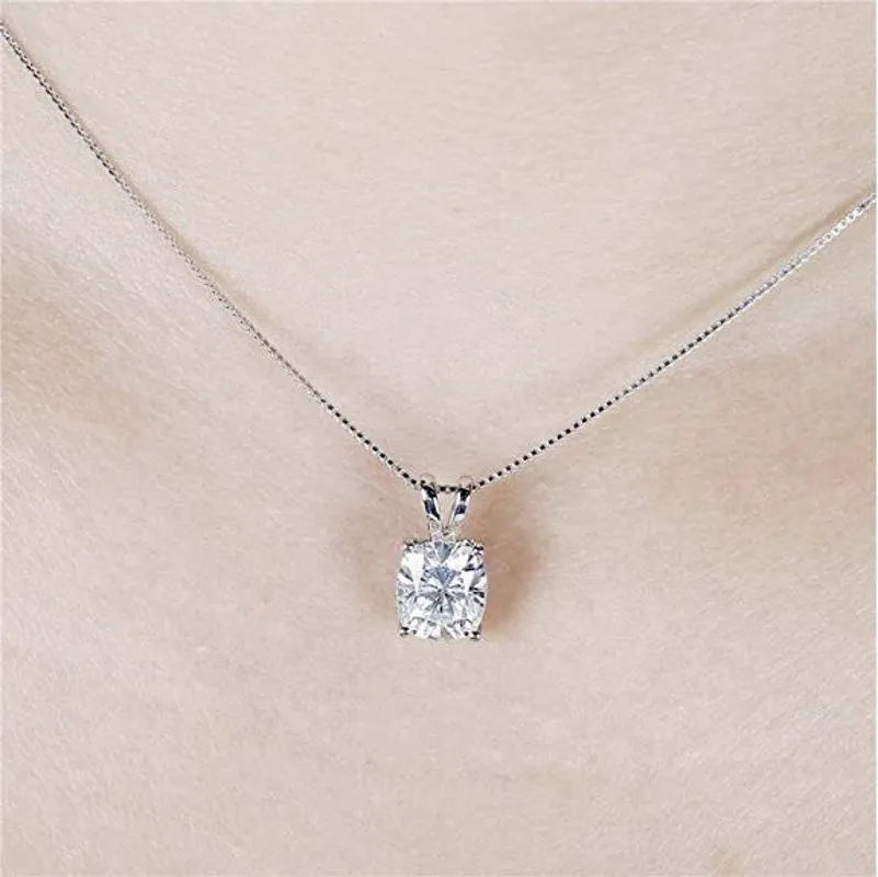 Doveggs cushion moissanite pendant necklace (pendant only)
