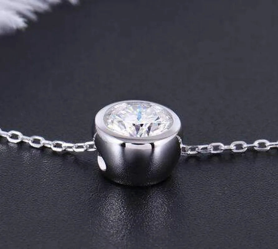 Doveggs round bezel setting moissanite pendant necklace (pendant only)