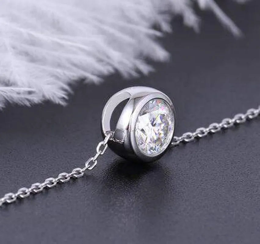 Doveggs round bezel setting moissanite pendant necklace (pendant only)