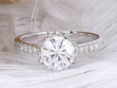doveggs round 1 carat 18k white gold EF color moissanite engagement ring