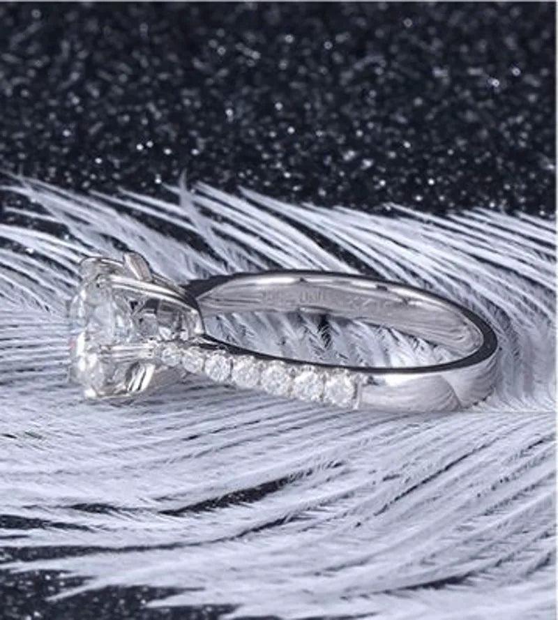 doveggs round 1 carat 18k white gold EF color moissanite engagement ring