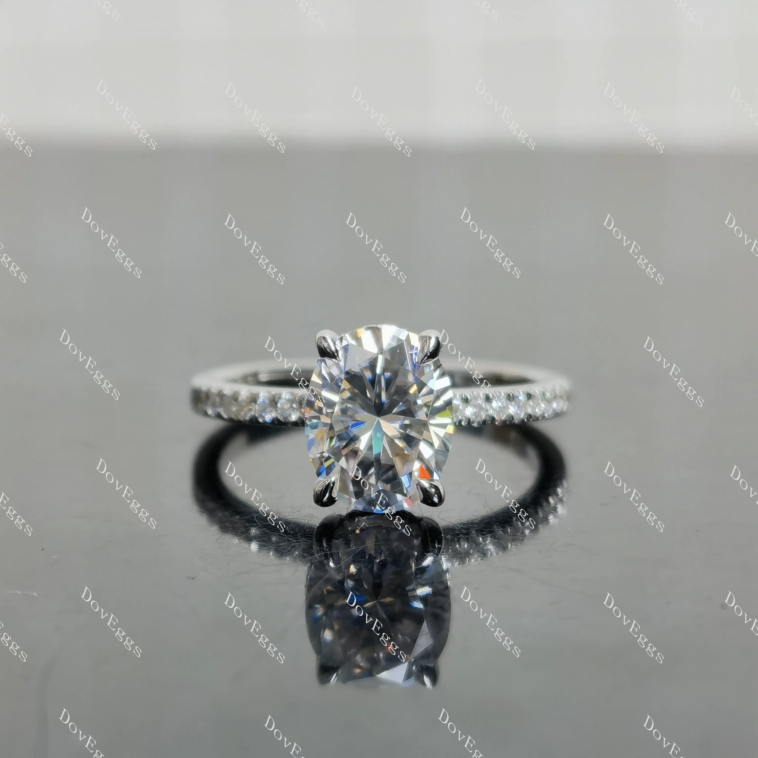 (size 6.75)Doveggs 2ct GHI color oval moissanite engagement SS ring