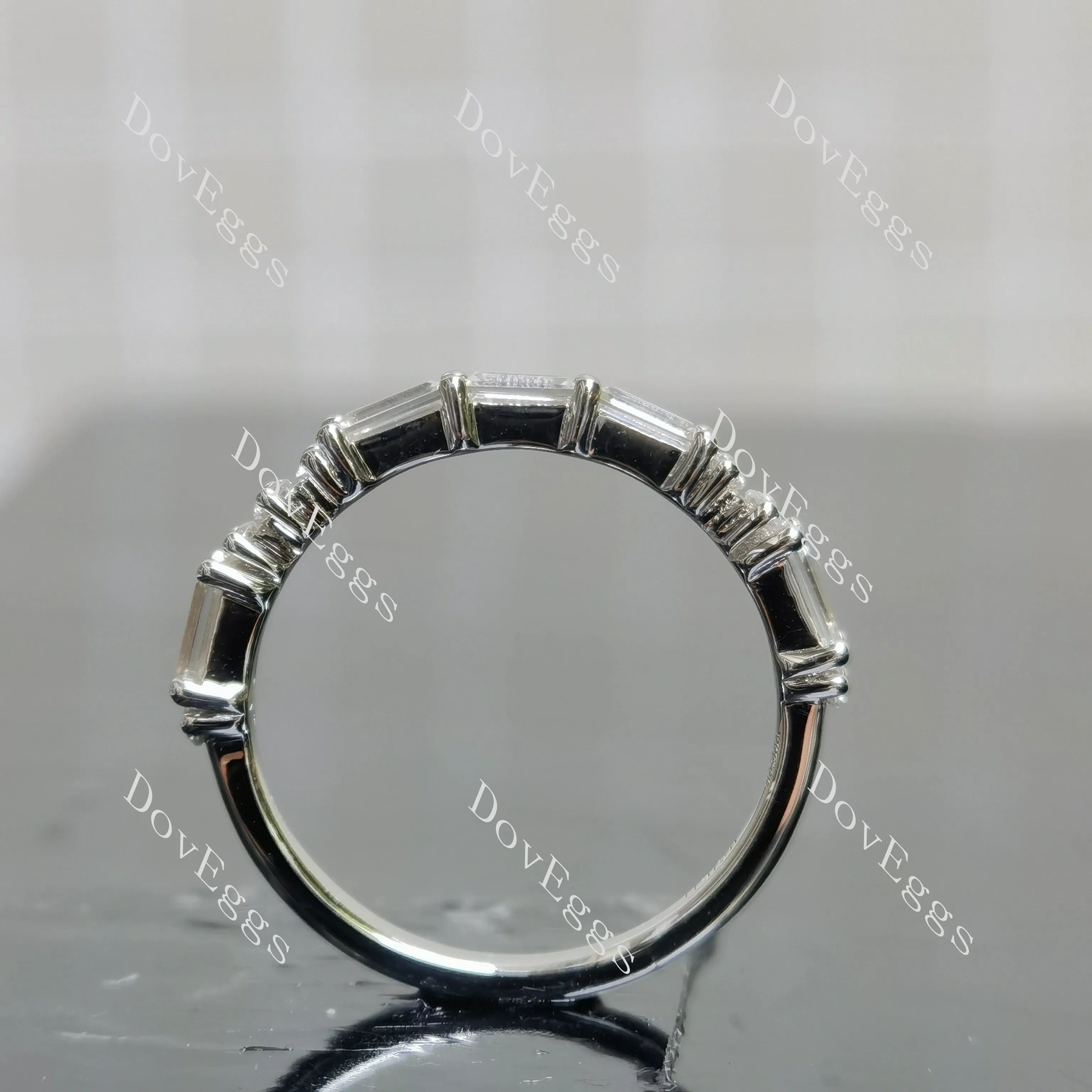(size 7) Doveggs sterling silver round baguette wedding band