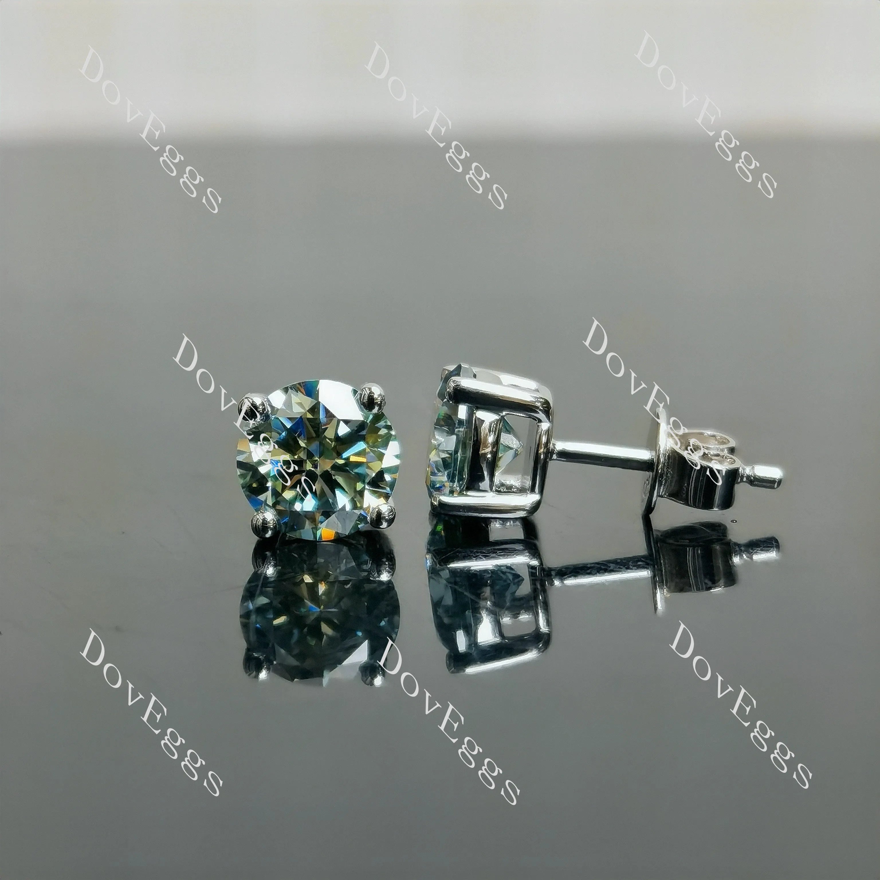 Doveggs 1ct/per round 2cttw Peacock Blue color sterling silver moissanite earrings