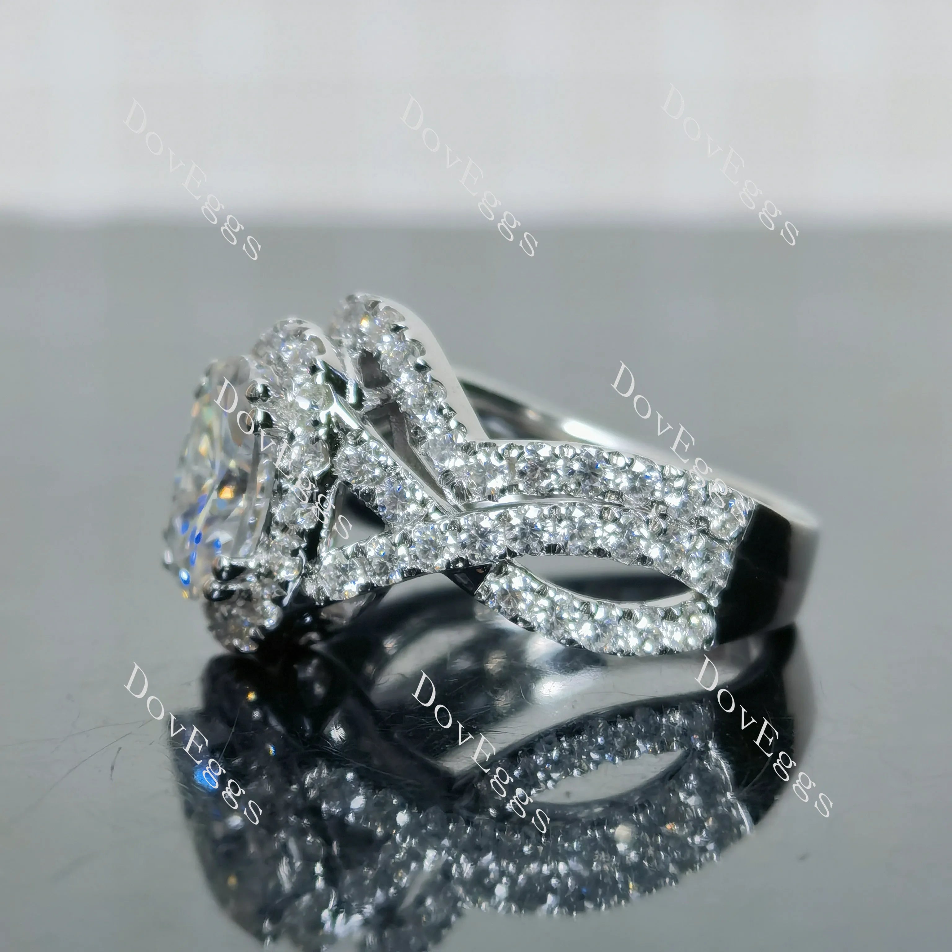 (size 7.5) Doveggs sterling silver 2.8ct Oval moissanite engagement ring