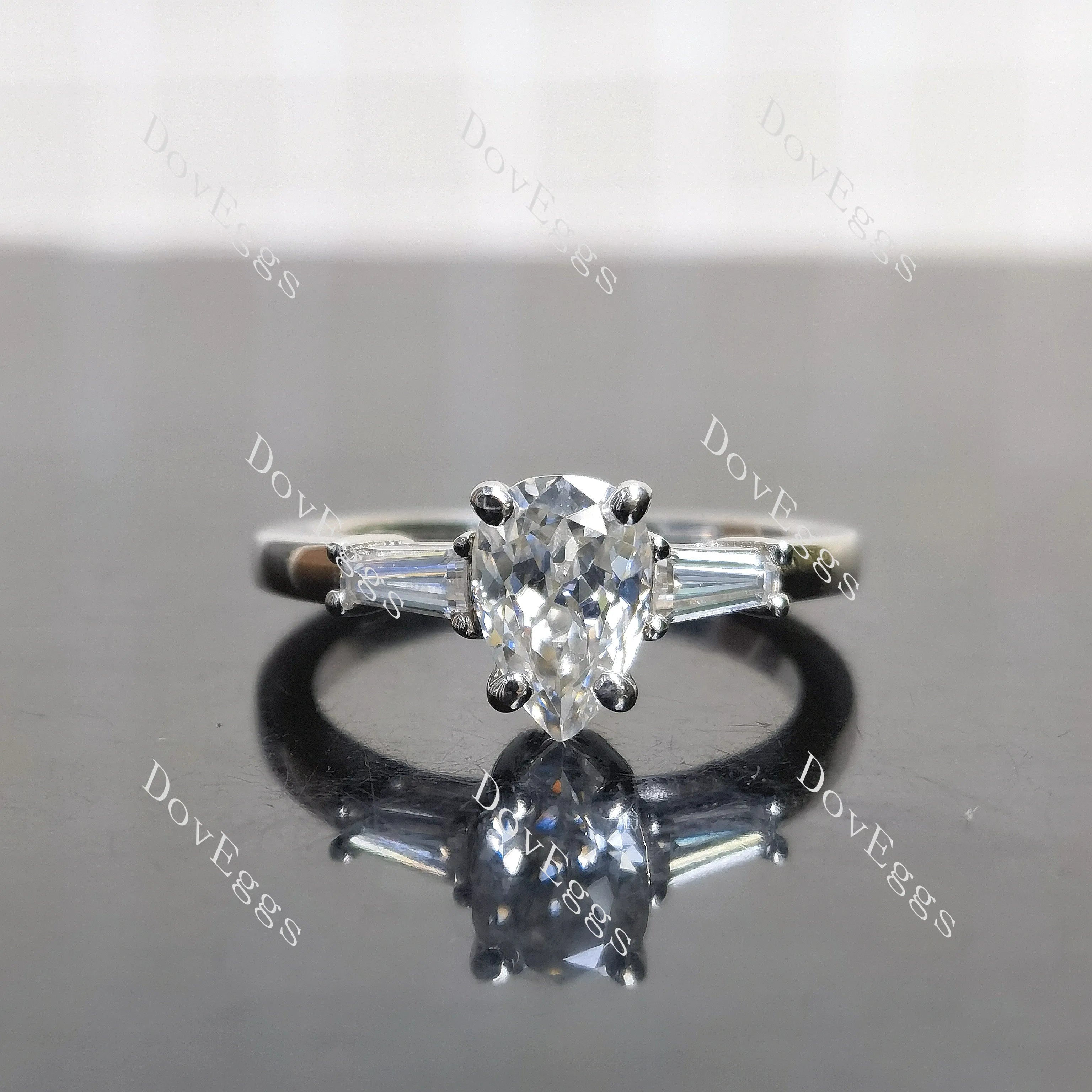 (size 6.5 & 8) Doveggs sterling silver 2ct round/pear moissanite engagement ring