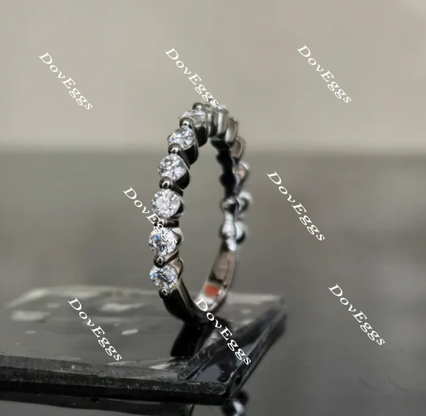 Doveggs round moissanite/lab grown diamond band(wedding band only)-2.5mm band width