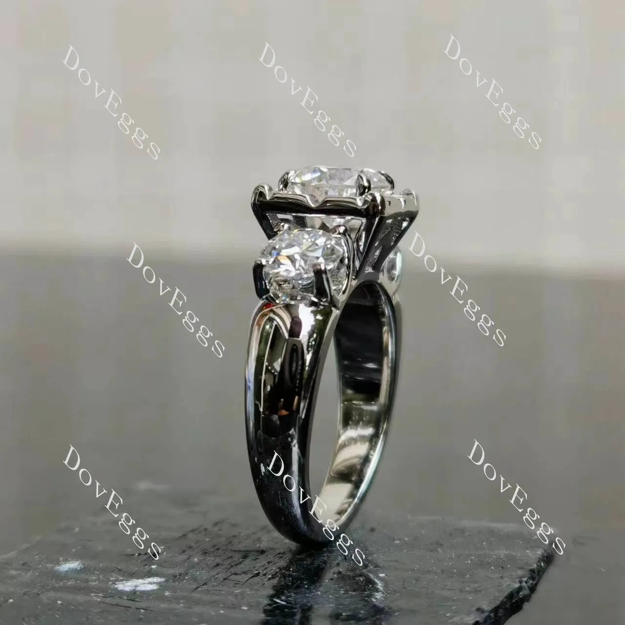 (size 4.25) Doveggs sterling silver 1ct round moissanite bridal set(2rings)