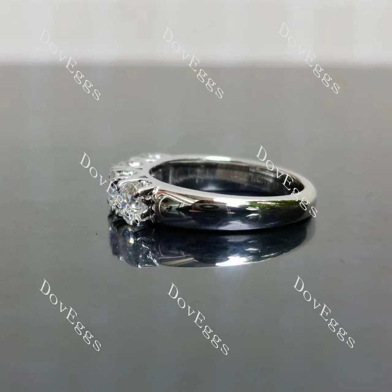 (size 4.25) Doveggs sterling silver 1ct round moissanite bridal set(2rings)