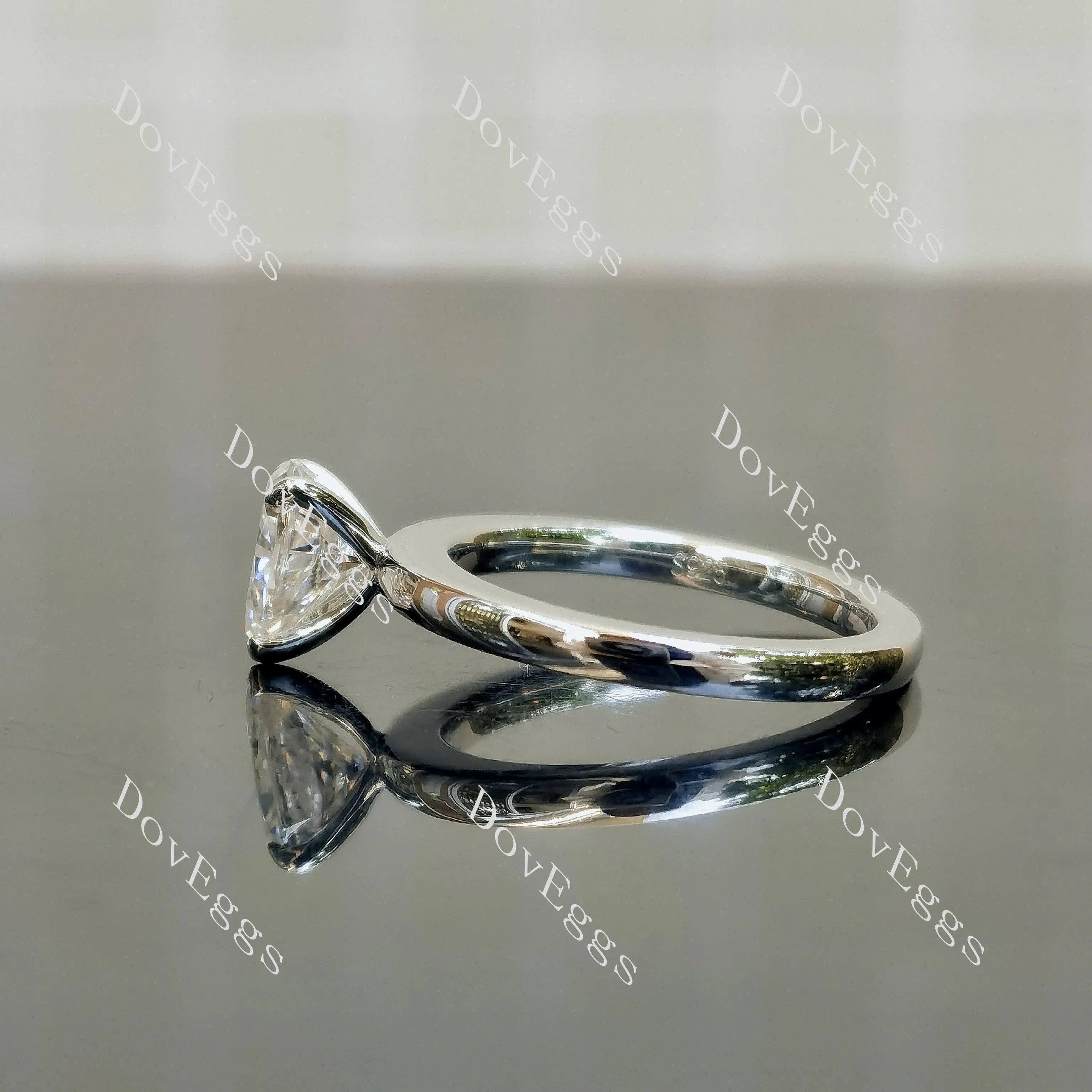 (size 5) Doveggs sterling silver 1ct pear moissanite engagement ring