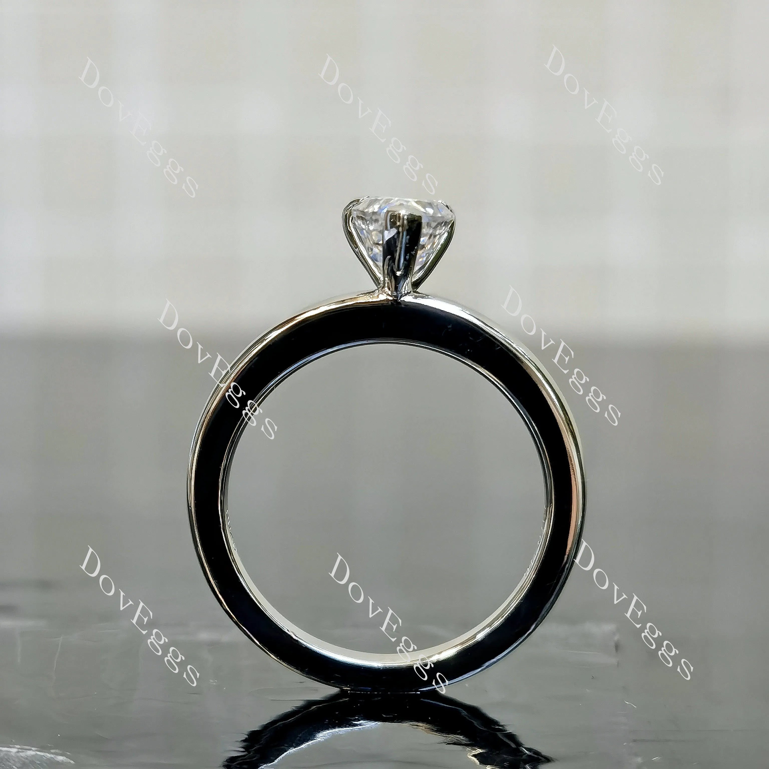 (size 5) Doveggs sterling silver 1ct pear moissanite engagement ring
