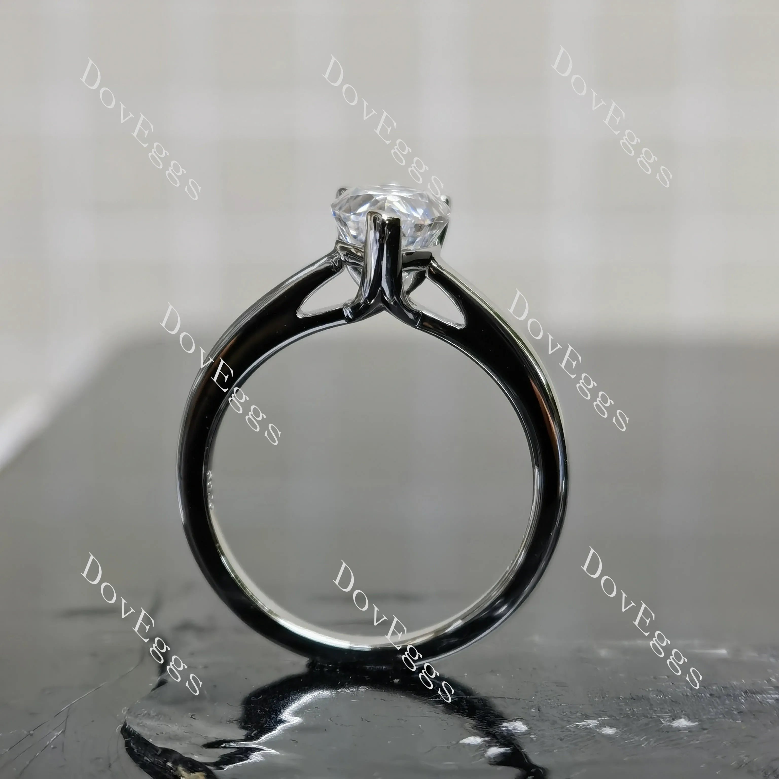 (size 5.75) Doveggs sterling silver 2ct pear DEF color moissanite engagement ring