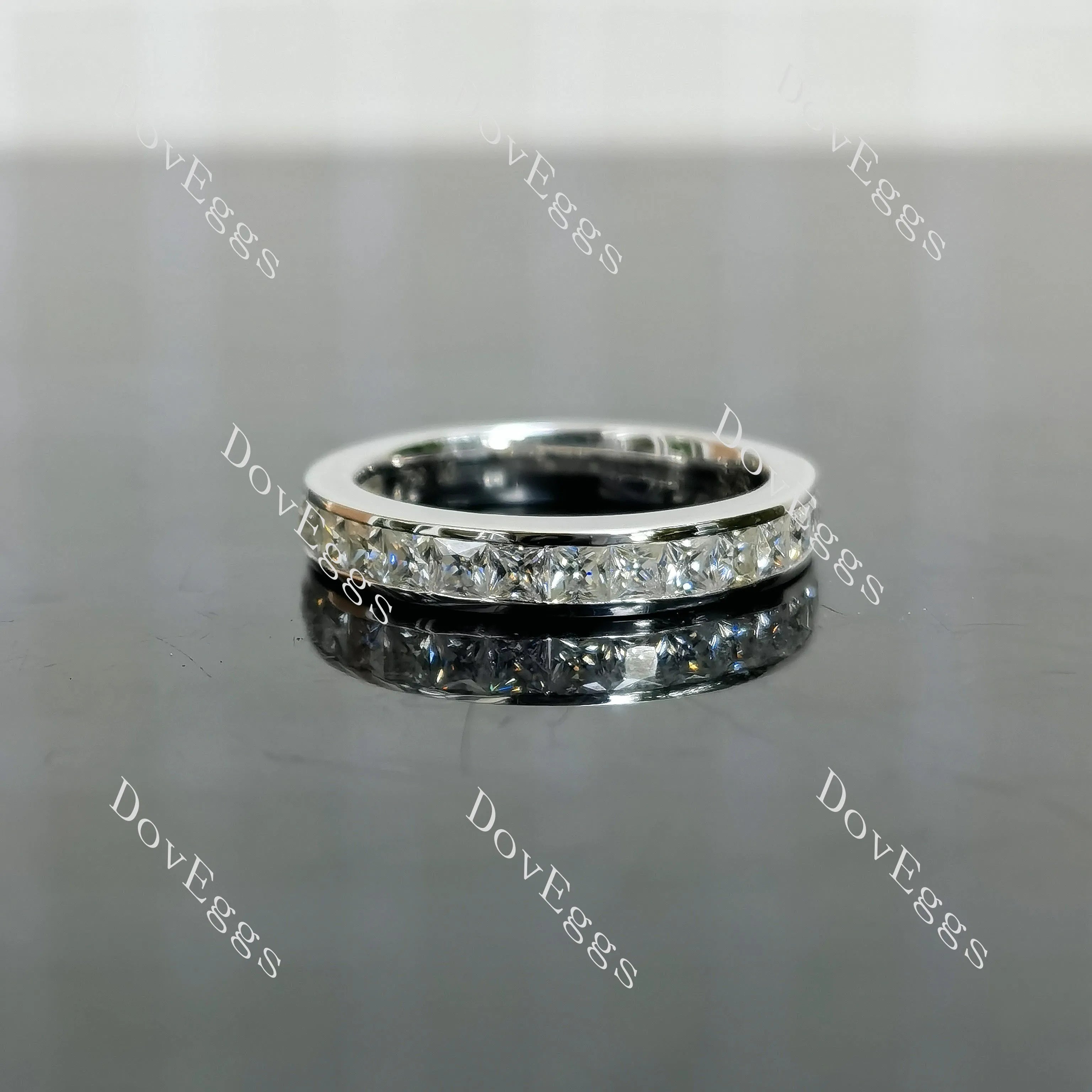 (size 3.5) Doveggs sterling silver princess moissanite wedding band